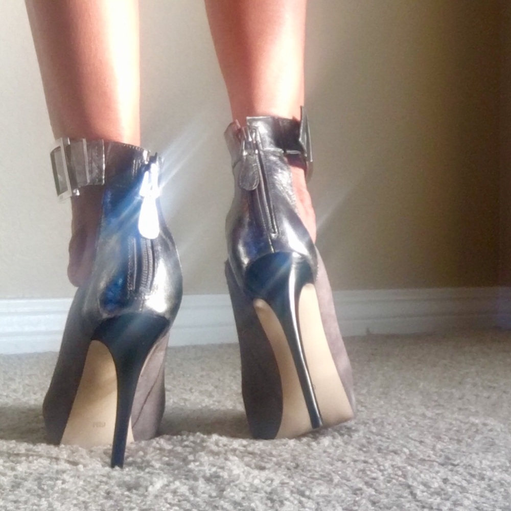 Guess Women’s shoes - Picture 5 of 8